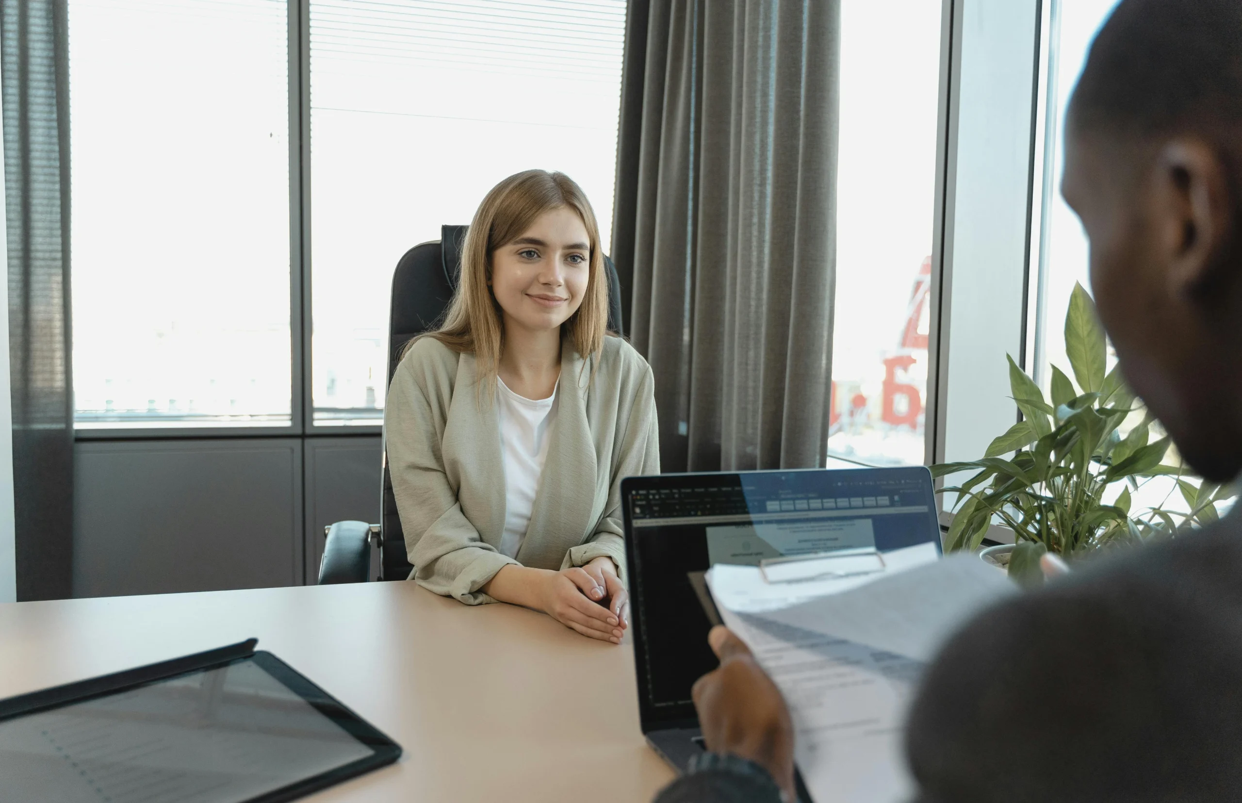 Top Reasons To Use a Staffing Agency to Find Your Next Job